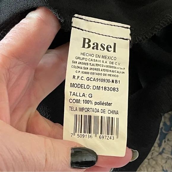 Black & White Lace Yoke Blouse Gathered Peplum Silhouette Victorian Vibes XS - Picture 8 of 8